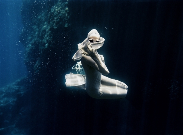 Photograph Peter De Mulder Alien on One Eyeland